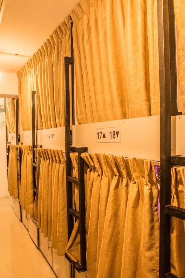 Hotel Bunk Planet Kandy Exterior foto