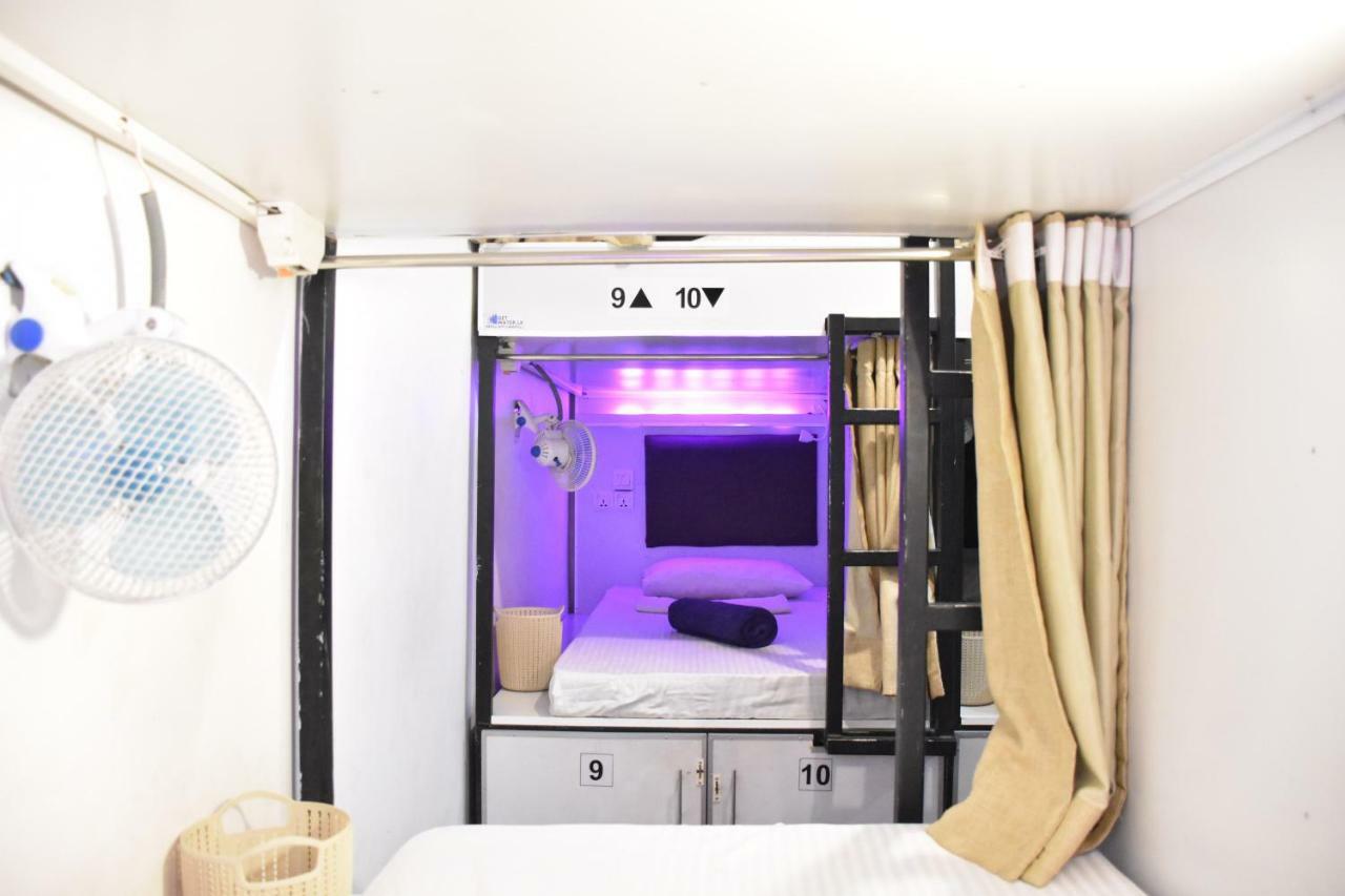 Hotel Bunk Planet Kandy Exterior foto