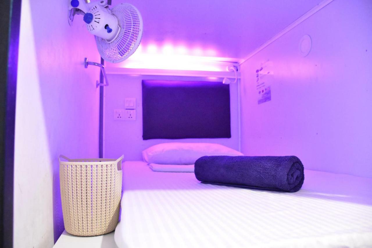 Hotel Bunk Planet Kandy Exterior foto